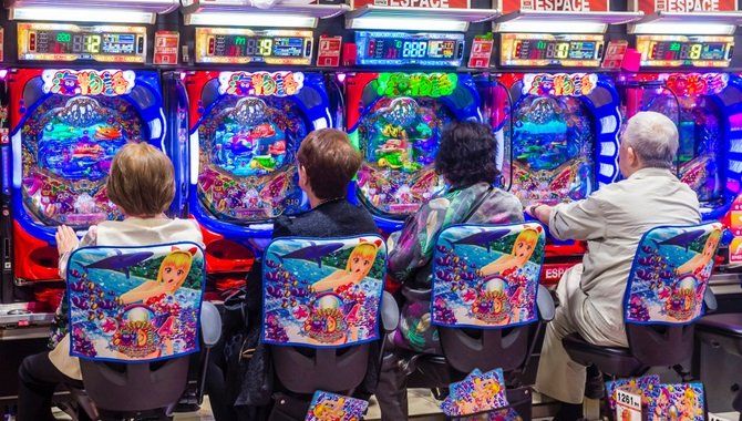 Japan   s pachinko parlours facing decline